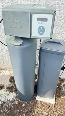 Culligan Water/Filtration System with Reverse Osmosis System