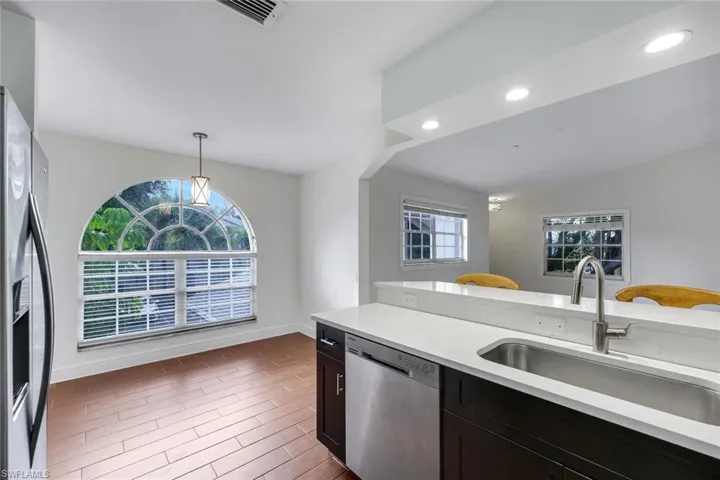 9624 Crescent Garden Dr 201, Naples, Florida 34109