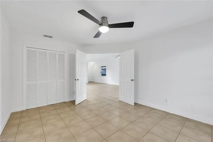 Guest bedroom 1