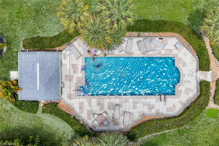 9624 Crescent Garden Dr 201, Naples, Florida 34109