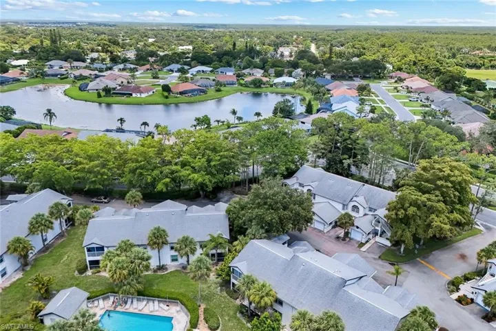 9624 Crescent Garden Dr 201, Naples, Florida 34109