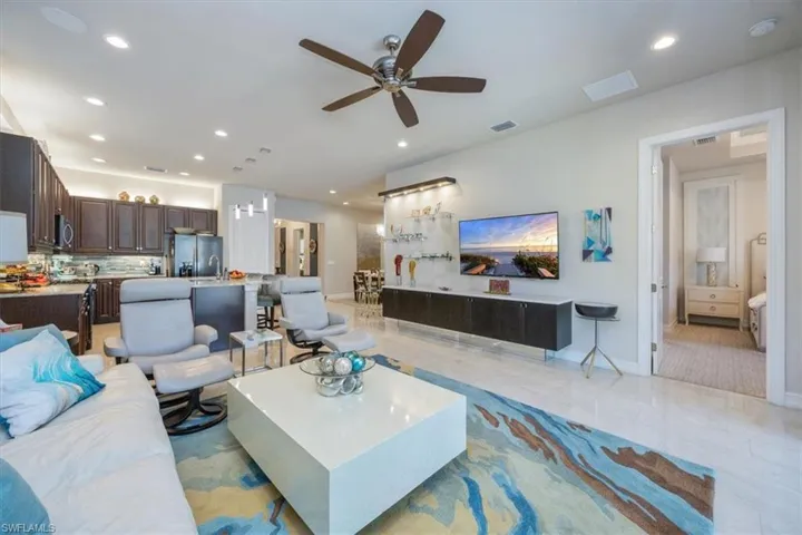 8170  Venetian Pointe  DR, Fort Myers, FL 33908