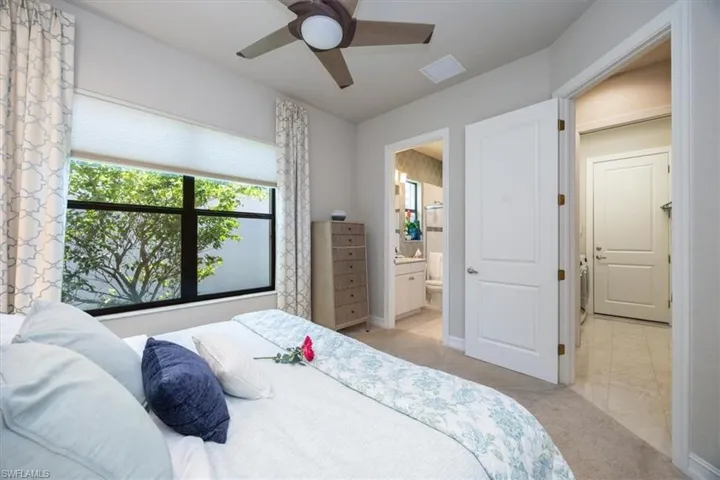 8170  Venetian Pointe  DR, Fort Myers, FL 33908