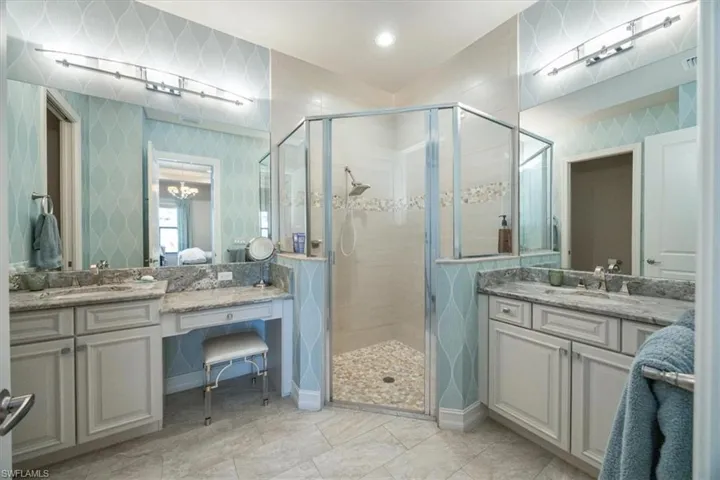 8170  Venetian Pointe  DR, Fort Myers, FL 33908