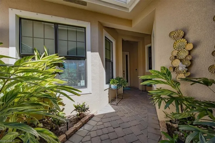 8170  Venetian Pointe  DR, Fort Myers, FL 33908