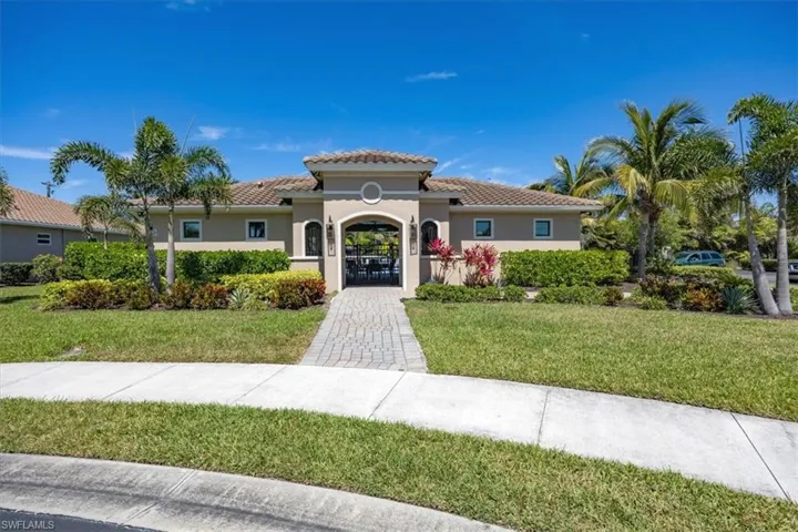 8170  Venetian Pointe  DR, Fort Myers, FL 33908