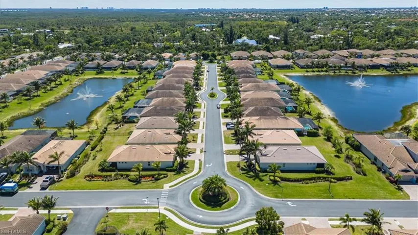 8170  Venetian Pointe  DR, Fort Myers, FL 33908
