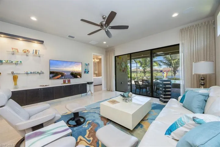 8170  Venetian Pointe  DR, Fort Myers, FL 33908