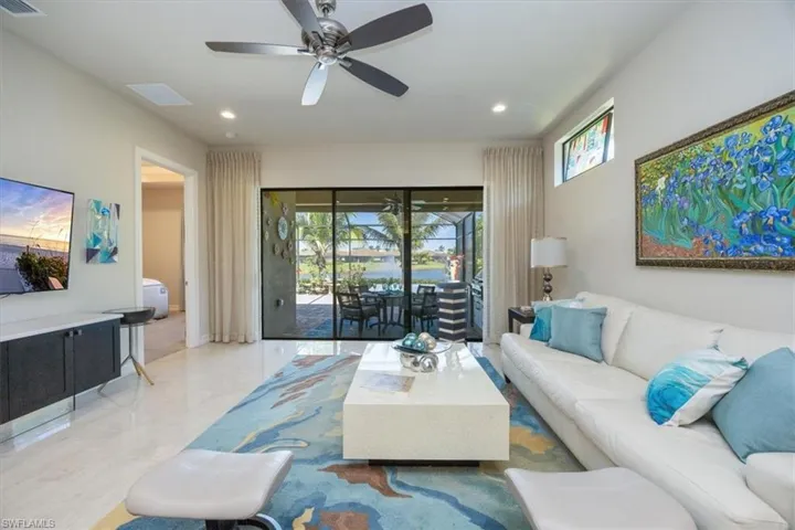 8170  Venetian Pointe  DR, Fort Myers, FL 33908