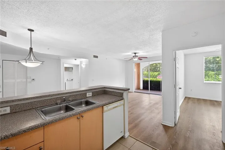 1200 Reserve Way 105, Naples, Florida 34105