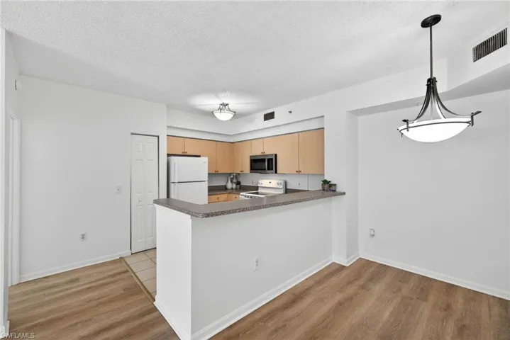 1200 Reserve Way 105, Naples, Florida 34105