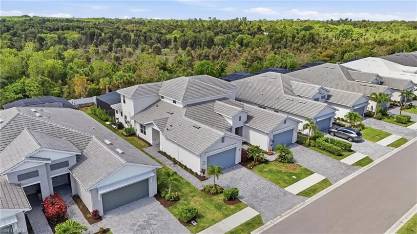 9194  Cayman  DR, Naples, FL 34114