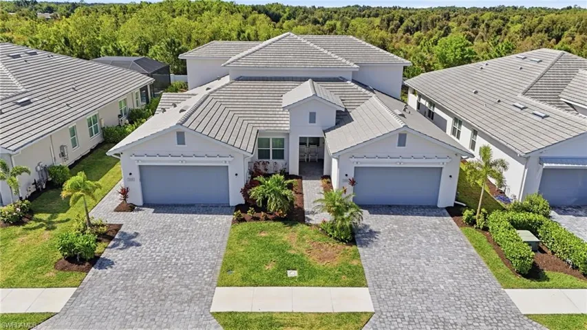 9194  Cayman  DR, Naples, FL 34114
