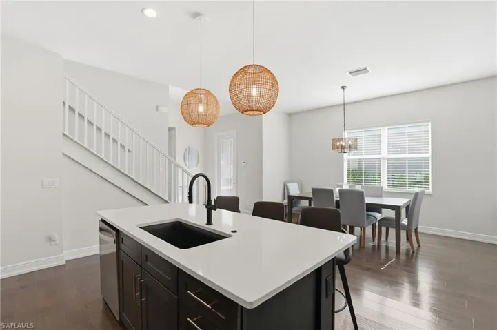 9194  Cayman  DR, Naples, FL 34114