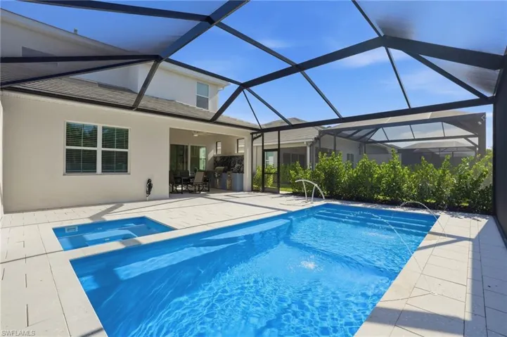 9194  Cayman  DR, Naples, FL 34114