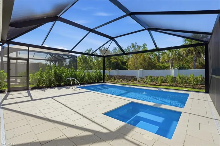 9194  Cayman  DR, Naples, FL 34114