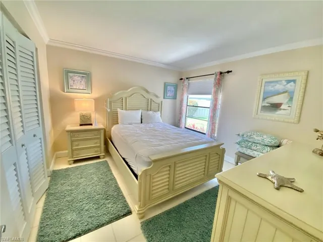 145  Cypress E WAY, Naples, FL 34110