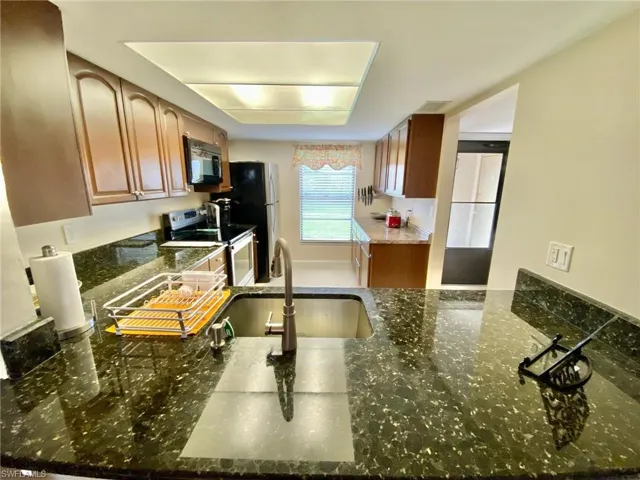 145  Cypress E WAY, Naples, FL 34110