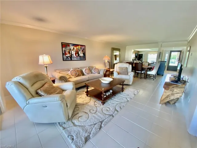 145  Cypress E WAY, Naples, FL 34110