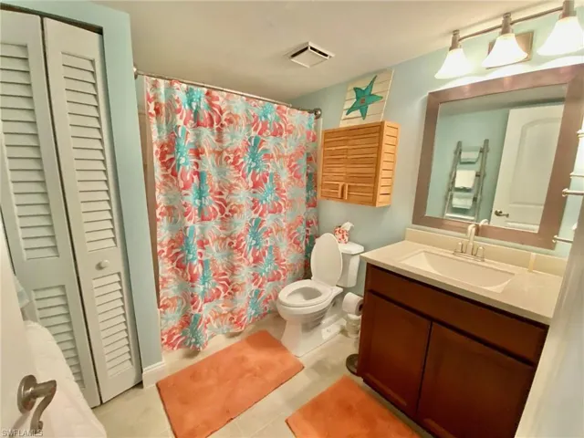145  Cypress E WAY, Naples, FL 34110