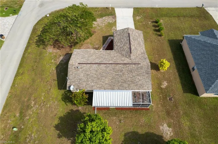Aerial view of property and surrounding area