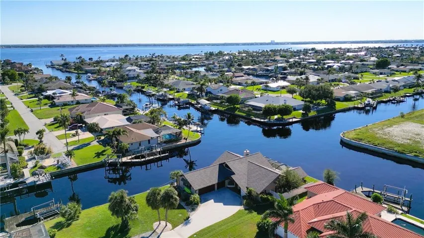 3136 SE 19th  AVE, Cape Coral, FL 33904