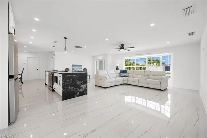 4930 Edith Esplanade, Cape Coral, Florida 33904