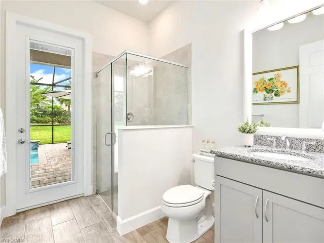 Guest Bathroom with Direct Access to Lanai