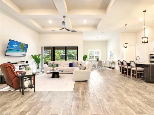 Very Spacious Living Area