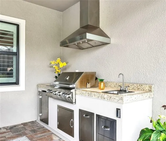 outdoor Kitchen