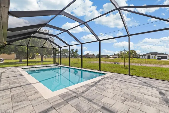 322 NW 5th ST, CAPE CORAL FL 33993