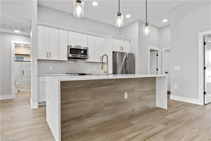 322 NW 5th ST, CAPE CORAL FL 33993
