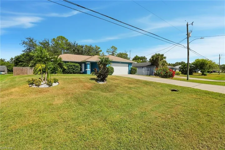 2207 28th St, Cape Coral, Florida 33909