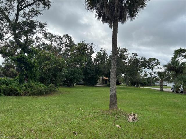 3583 Seminole AVE, FORT MYERS FL 33916