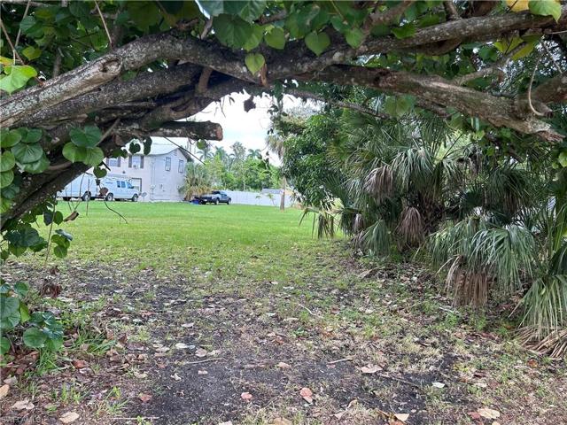 3583 Seminole AVE, FORT MYERS FL 33916