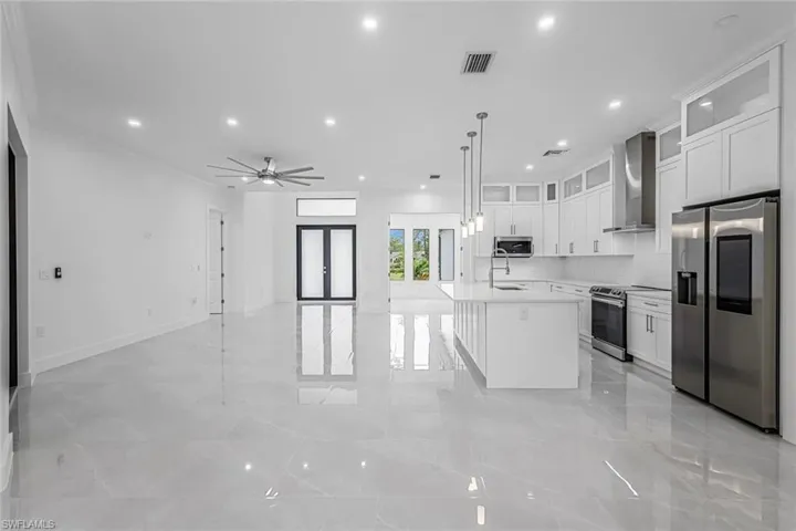 2840 Golden Gate Blvd W, Naples, Florida 34120