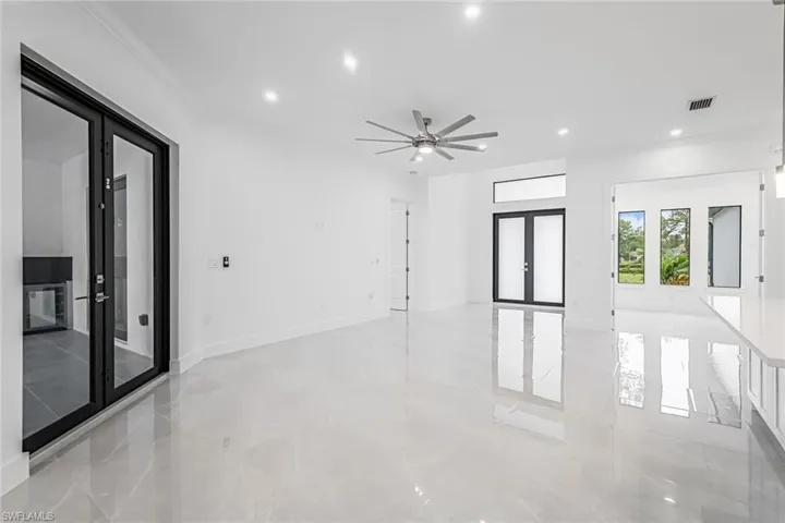 2840 Golden Gate Blvd W, Naples, Florida 34120