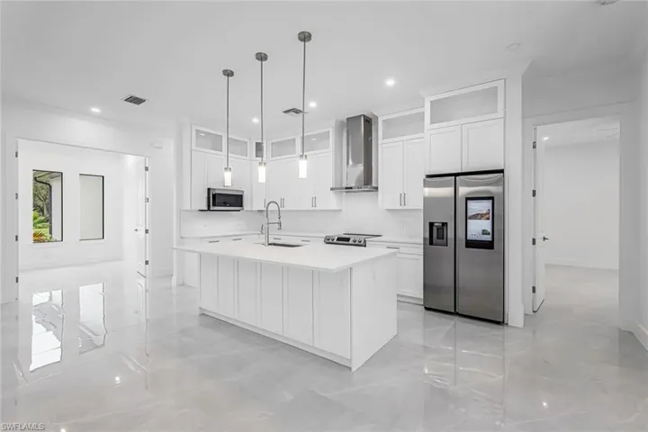 2840 Golden Gate Blvd W, Naples, Florida 34120
