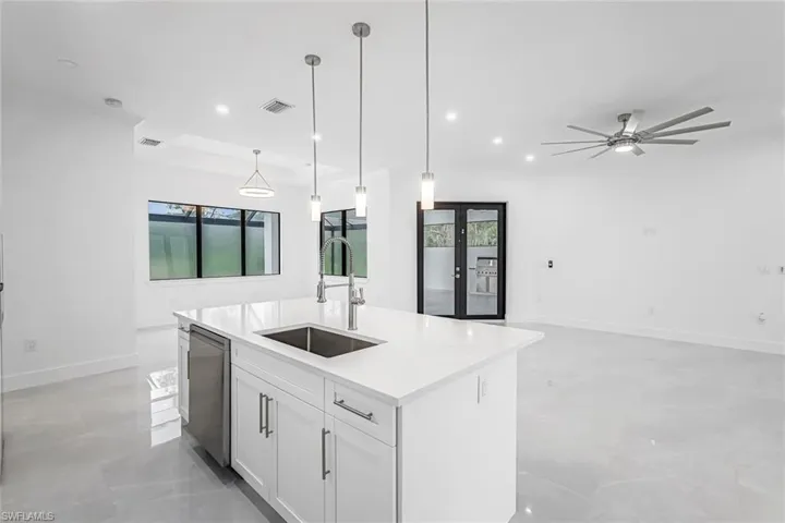 2840 Golden Gate Blvd W, Naples, Florida 34120
