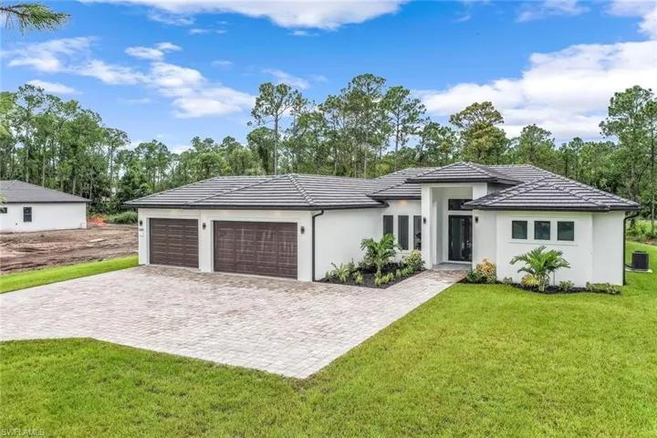 2840 Golden Gate Blvd W, Naples, Florida 34120