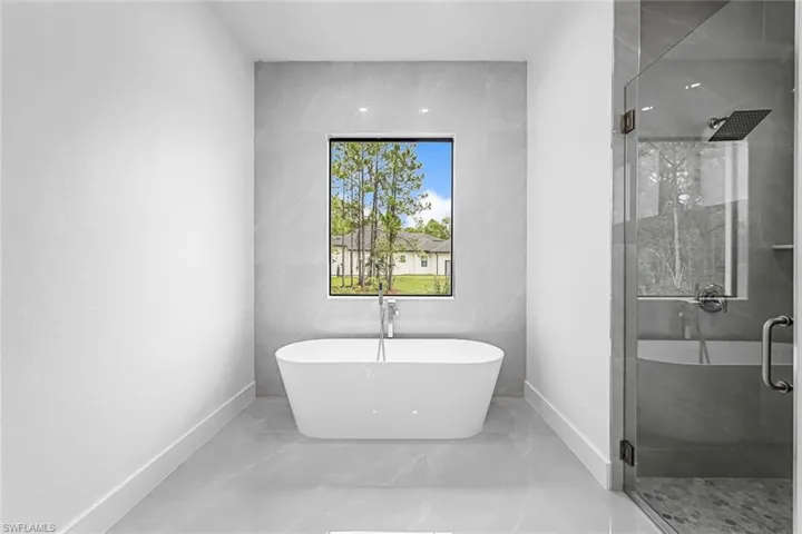 2840 Golden Gate Blvd W, Naples, Florida 34120