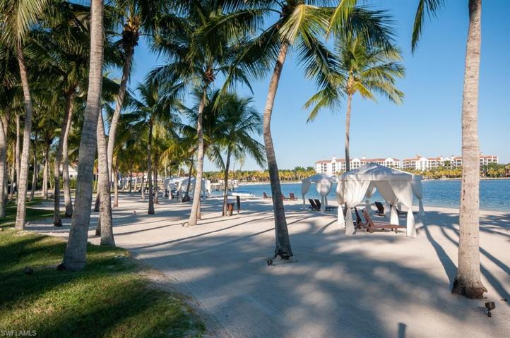 Relax in Style on the Freshwater Beach