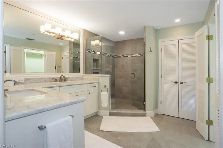 450  BAYFRONT  PL, Naples, FL 34102