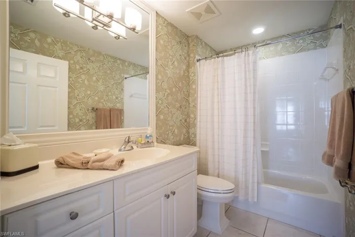 450  BAYFRONT  PL, Naples, FL 34102