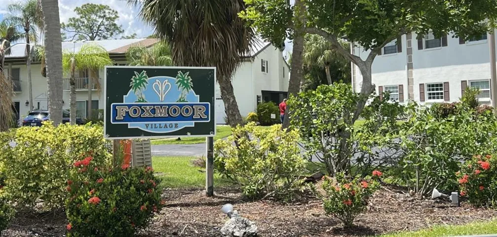 5725  Foxlake  DR, North Fort Myers, FL 33917