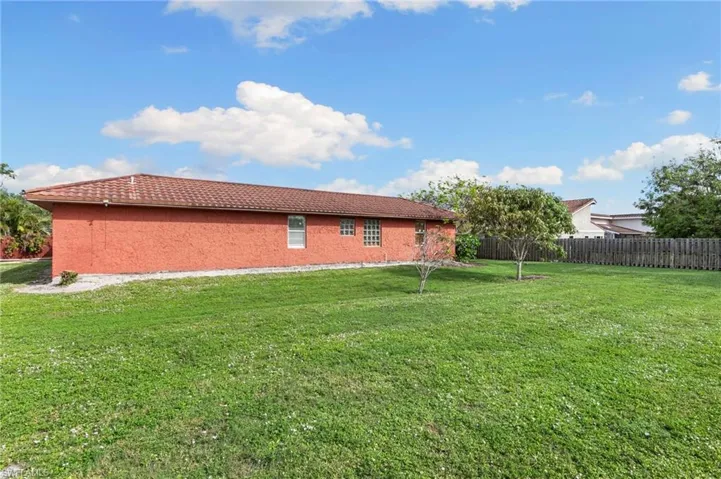 27443  Pelican Ridge  CIR, Bonita Springs, FL 34135