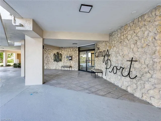 2150 Gulf Shore Blvd N 407, Naples, Florida 34102