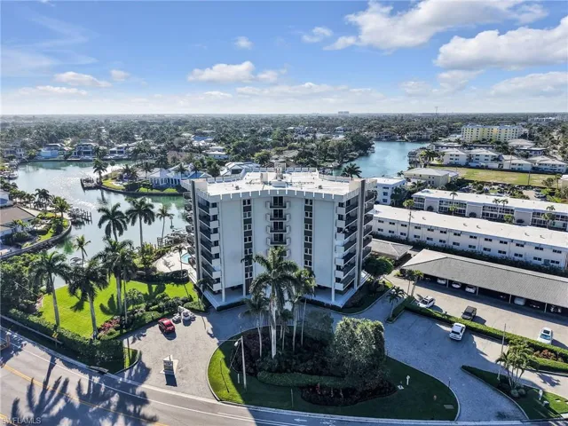 2150 Gulf Shore Blvd N 407, Naples, Florida 34102