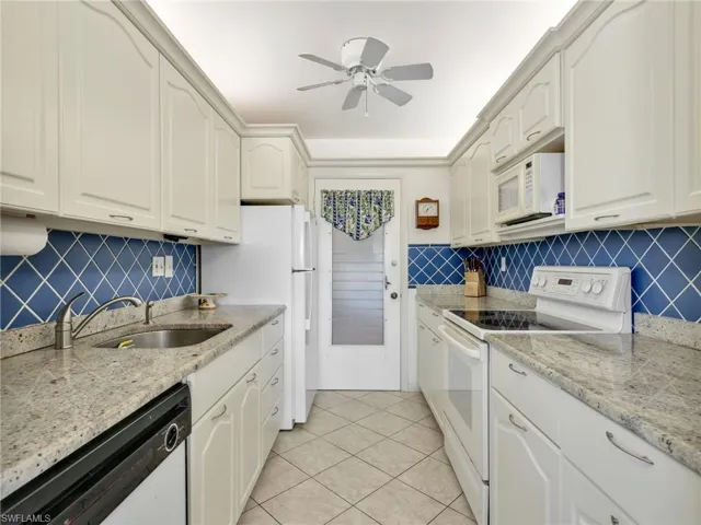 2150 Gulf Shore Blvd N 407, Naples, Florida 34102