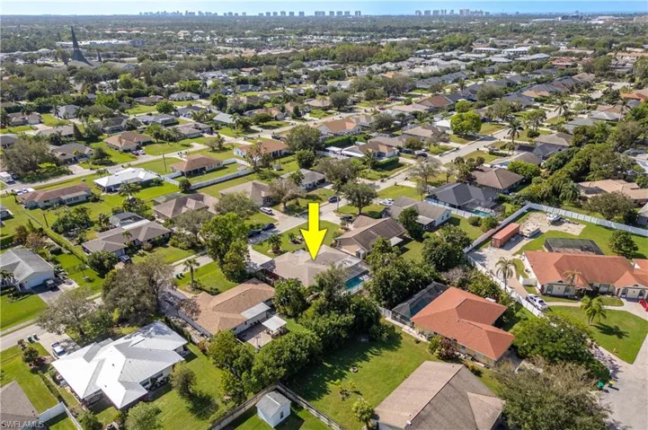 71  Mentor  DR, Naples, FL 34110